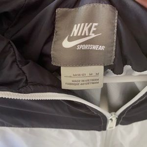 Kids Nike wind breaker